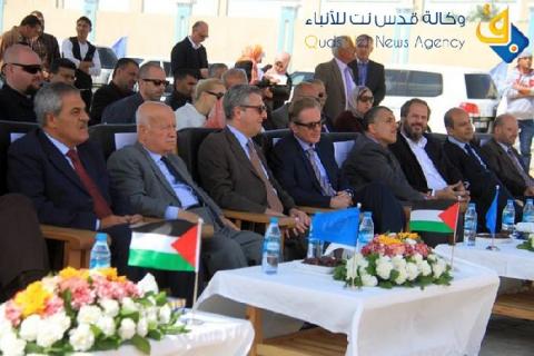 لجنة لاجئين خان يونس تكرم فيليبو جراندي مفوض الامم المتحدة فى الشرق الادنى