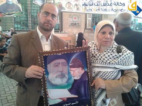 حماس بشرق غزة تزور عائلة الأسير الفتحاوي "فؤاد الشوبكي"
