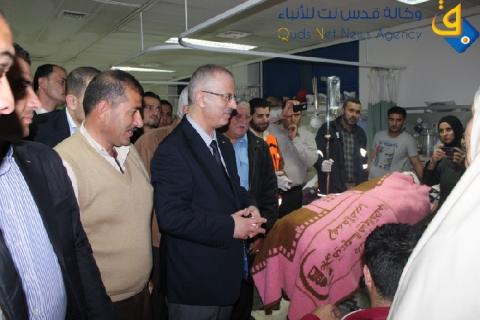 الحمد الله يزور مستشفى الزكاة للاطمئنان على حالة مصابي حادث سير طولكرم