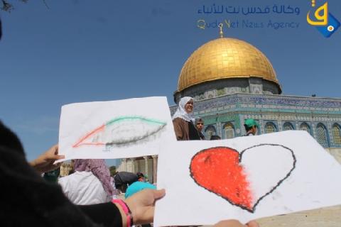 صور.. ساحات الاقصى تتزين برسومات الاف الاطفال