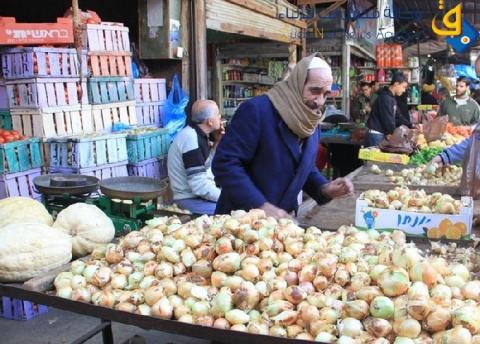 خبير يحذر من تدهور الأوضاع الاقتصادية بغزة خلال شهر رمضان