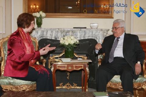 الرئيس عباس لآشتون: الاستيطان هو العقبة الأساسية أمام استمرار المفاوضات