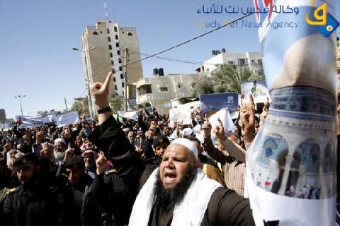 صور.. مسيرات حاشدة جنوب القطاع نصرة للأقصى