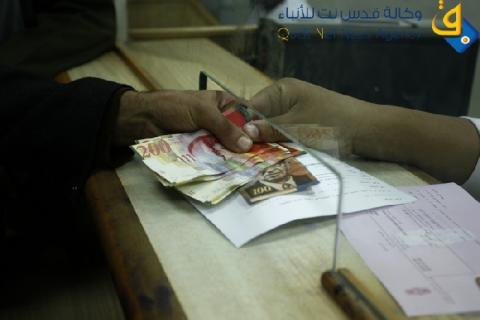 مصدر في مالية السلطة: نصف راتب للموظفين الشهر القادم