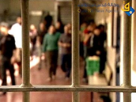 أسرى العزل الانفرادي يعيشون في قبور خارج المكان والزمان