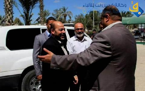 أبو مرزوق يصل غزة عبر معبر رفح والوفد الخماسي يلحقه غداً عبر "إيرز"