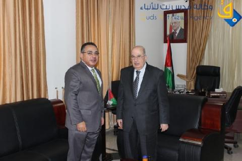 الزعنون يستقبل السفير المصري لدى فلسطين