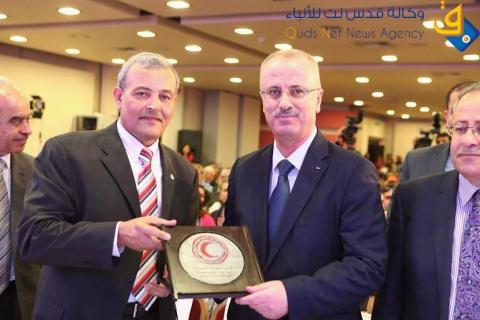 الحمد الله: الهلال الأحمر دورها الإنساني يأتي مكملا لاستراتيجية الحكومة