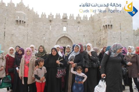صور.. وفد نسوي من محافظة قلقيلية يزور القدس والاقصى