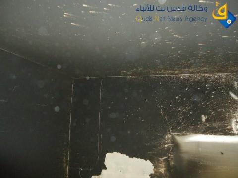 صور.. شاحن هاتف خلوي يحرق منزلا غرب بيت لحم