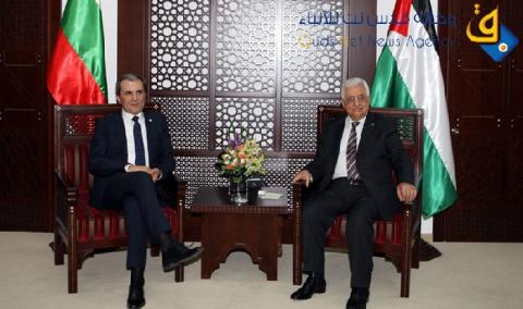 ابو مازن: ممارسات إسرائيل تعوق التوصل لحل للصراع