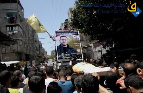صور.. جماهير غفيرة تشيع الشهيد عيسى بجباليا وجماعة فلسطينية جديدة تتبناه