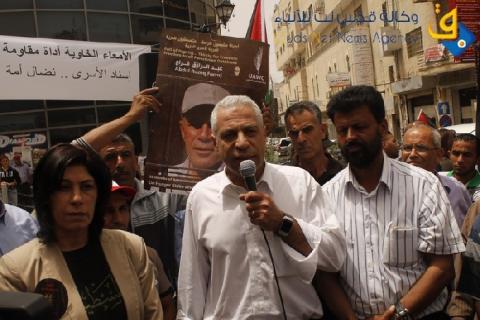 شومان يهدد بتصعيد فعاليات دعم الأسرى حتى نيل مطالبهم