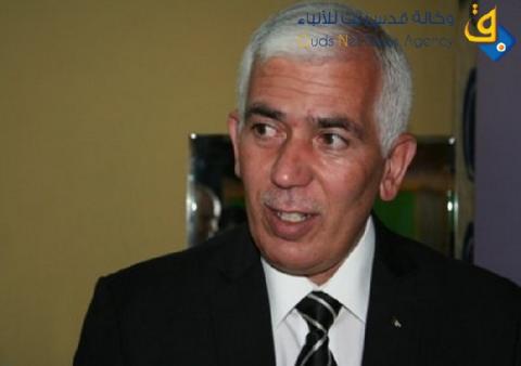 الخليل: الاحتلال يحتجز المحافظ كامل حميد