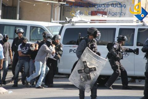 اعتقال 4 مقدسيين من عائلة واحدة بعد الاعتداء عليهم