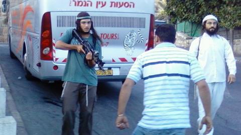 ازدياد طلب المستوطنين على شراء الأسلحة في الضفة والقدس