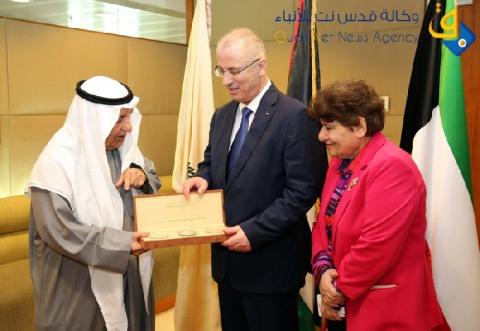 الحمد الله يبحث سبل تعزيز التعاون الاقتصادي مع الكويت ودعم المنتج الفلسطيني