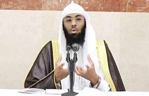 نظرية الشيخ بندر "الأرض لا تدور".. ليست سعودية الأصل