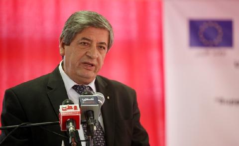 أبو مازن يقبل استقالة الشرافي من رئاسة جامعة الأقصى