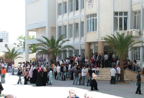 قرار قضائي مؤقت بوقف تجديد رئاسة “الفرا“ لجامعة الأزهر
