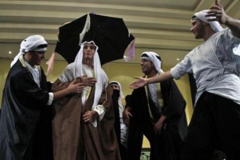لوحات فنية راقصة لفرقة موال النصراوية في مهرجان البيرة بالضفة