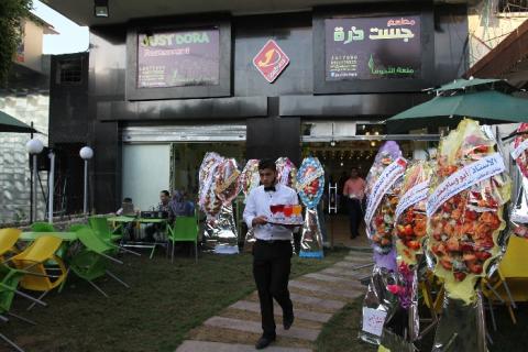 صور.. افتتاح مطعم "جست ذرة" شمال غزة