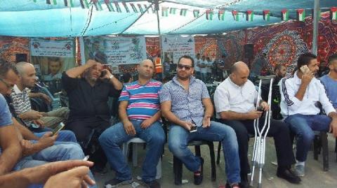 مداهمة خيمة عزاء الشهيد المقدسي علون واعتقال شاب