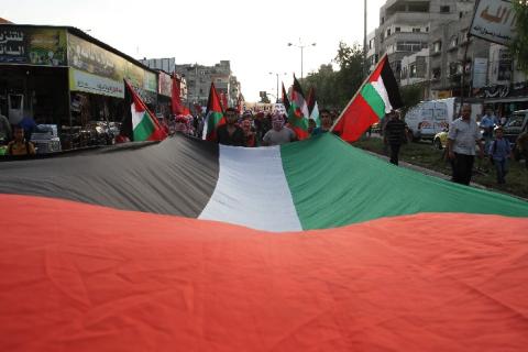 "الشيوخ الباكستاني": رفع العلم الفلسطيني انتصار دبلوماسي و سياسي