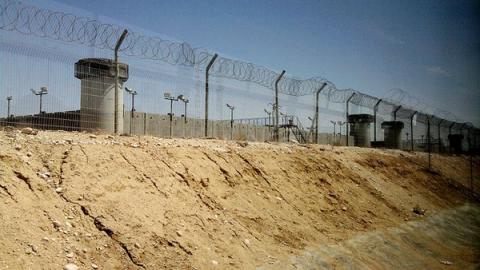 اقتحام قسم 16 في سجن "عوفر"