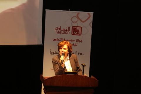 التعاون تعلن الفائزين بجوائزها السنوية 2015 بقيمة 250 ألف دولار