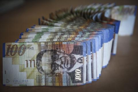 3.9 مليار شيكل ديون المشتركين لكهرباء غزة