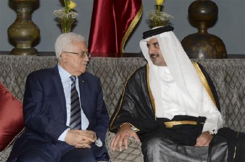 الرئيس عباس يجتمع مع أمير دولة قطر