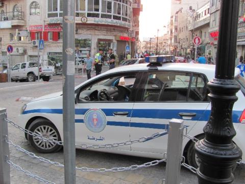 القبض على شخص بتهمة التشهير و الاساءة ضد أبومازن و الشرطة