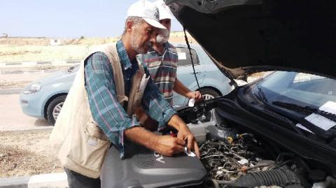 وزير النقل: وقف العمل “بشهادة البريك“ وإلغاء حلف اليمين حال فقدان الرخصة