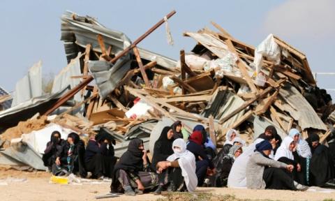 ام الحيران : شدي حيلك يا بلد ما في ظلم الى الابد..هنا باقون !!