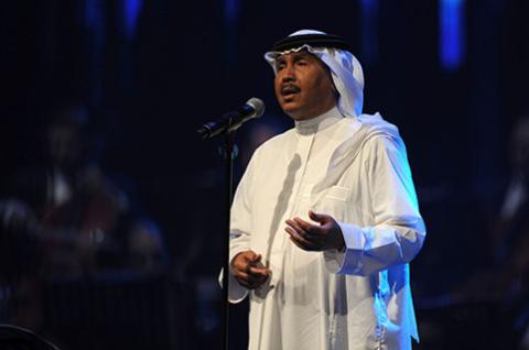 محمد عبده يحيي حفلاً في السعودية رغم الاعتراضات