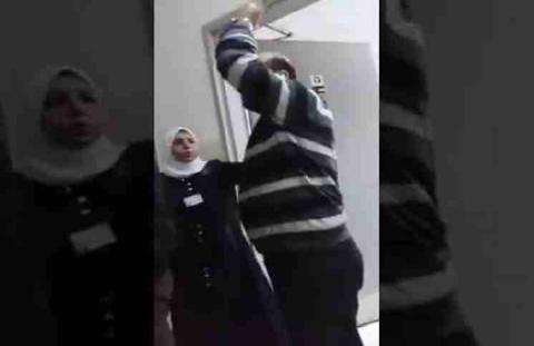 فيديو طبيب أردني يطرد أحد المرضى بعد أن لعن والديه ووالدي وزير الصحة