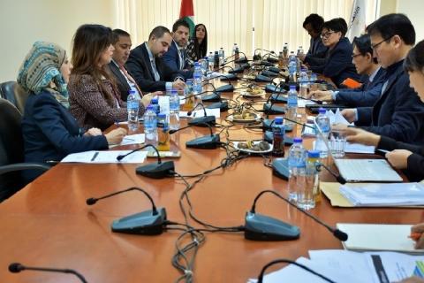 السفير شامية يلتقي وفداً كوريا رفيعاً في مقر  وزارة الخارجية