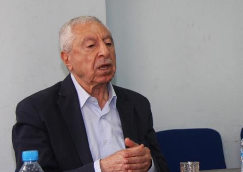 "الاخير من العظماء الفلسطينيين"