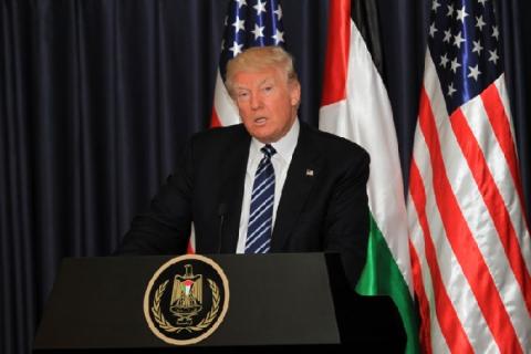 أبو ردينة: قرار ترامب بعدم نقل السفارة سيعزز فرص تحقيق السلام