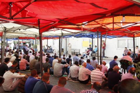 نابلس: المئات يؤدون صلاة “جمعة الغضب والتحدي“ رفضا لقرار ترمب