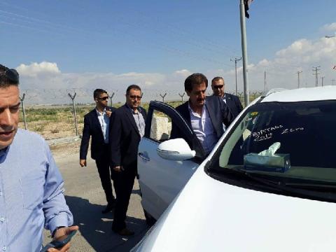 رئيس هيئة المعابر يصل غزة لمناقشة آلية فتح معبر رفح