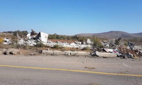 هدم منزلا ويقتلع أشجار كرز بالجولان السوري