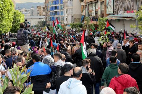 الاحزاب اللبنانية والفصائل الفلسطينية تنظم اعتصام تضامني مع القدس في بيروت