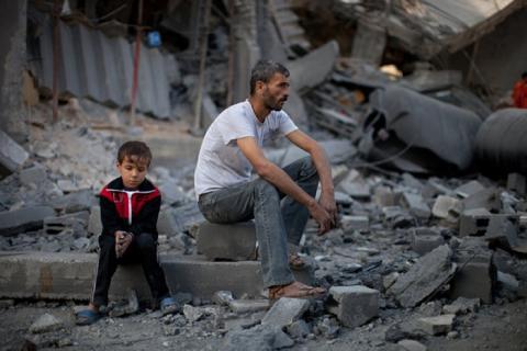 الطباع: غزة تغرق في مستنقع الشيكات المرتجعة