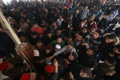 مناشدة للرئيس المصري لإنهاء أزمة المسافرين الفلسطينيين