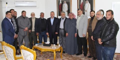 السفير محمد العمادي يستقبل وفدا من ممثلي فصائل المقاومة