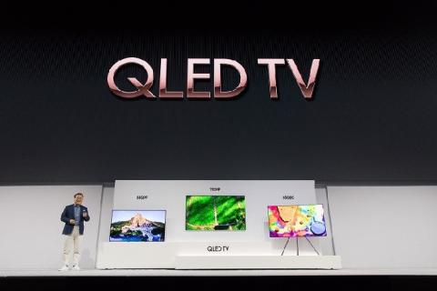 سامسونج تكشف عن تشكيلة أجهزة تلفاز QLED لعام 2018 خلال حدث فيرست لوك في نيويورك