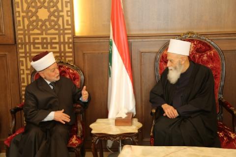 مفتي القدس يزور شيخ عقل طائفة الموحدين الدروز حسن