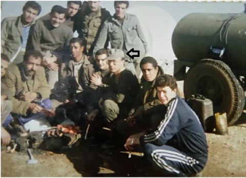 صورة فوتوغرافية من تحت الأنقاض وركام الدمار